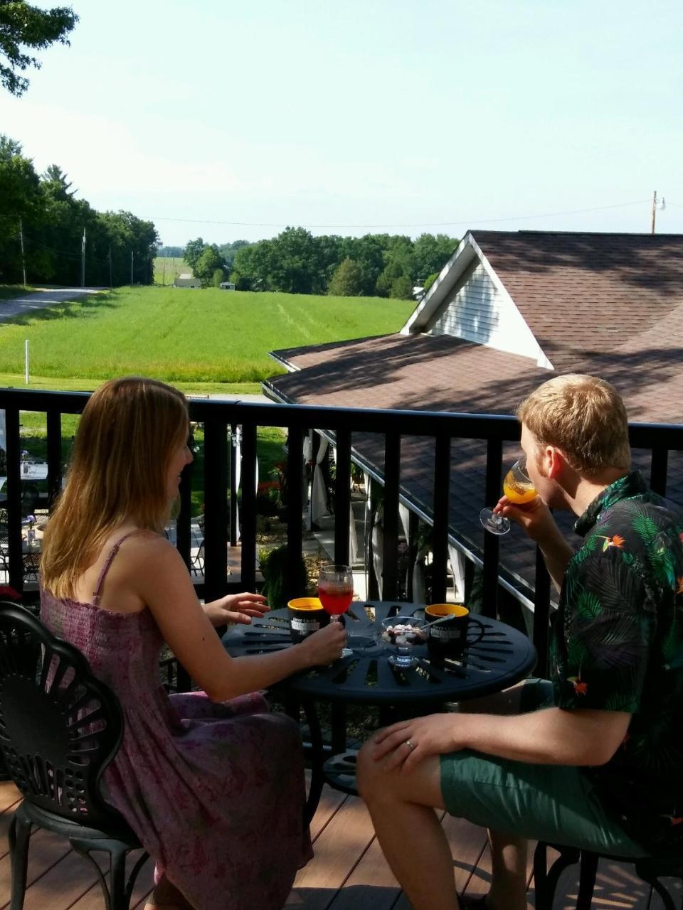 The Inn At Deer Creek Winery Shippenville 外观 照片